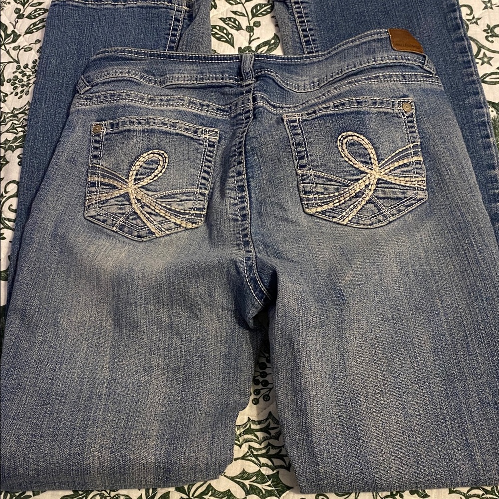 Wallflower Women's boot cut Jeans in Distressed Blue - Picture 4 of 5